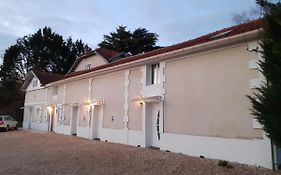 05 - Tres Joli 3 Pieces Neuf 2 Chambres, Logement Tout Equipe Pour 1 A 4 Personnes Maximum, Vue Sur Jardin Avec Parking Privatif, Grand Fourgon Possible, Tout Le Linge De Maison Est Fourni