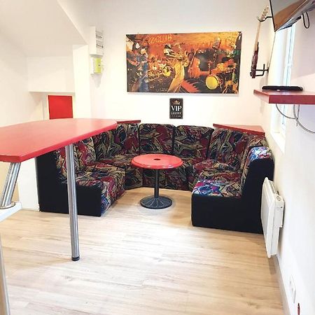 05 - Tres Joli 3 Pieces Neuf 2 Chambres, Logement Tout Equipe Pour 1 A 4 Personnes Maximum, Vue Sur Jardin Avec Parking Privatif, Grand Fourgon Possible, Tout Le Linge De Maison Est Fourni Annesse-et-Beaulieu Extérieur photo