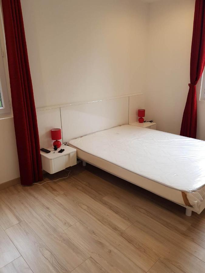 05 - Tres Joli 3 Pieces Neuf 2 Chambres, Logement Tout Equipe Pour 1 A 4 Personnes Maximum, Vue Sur Jardin Avec Parking Privatif, Grand Fourgon Possible, Tout Le Linge De Maison Est Fourni Annesse-et-Beaulieu Extérieur photo