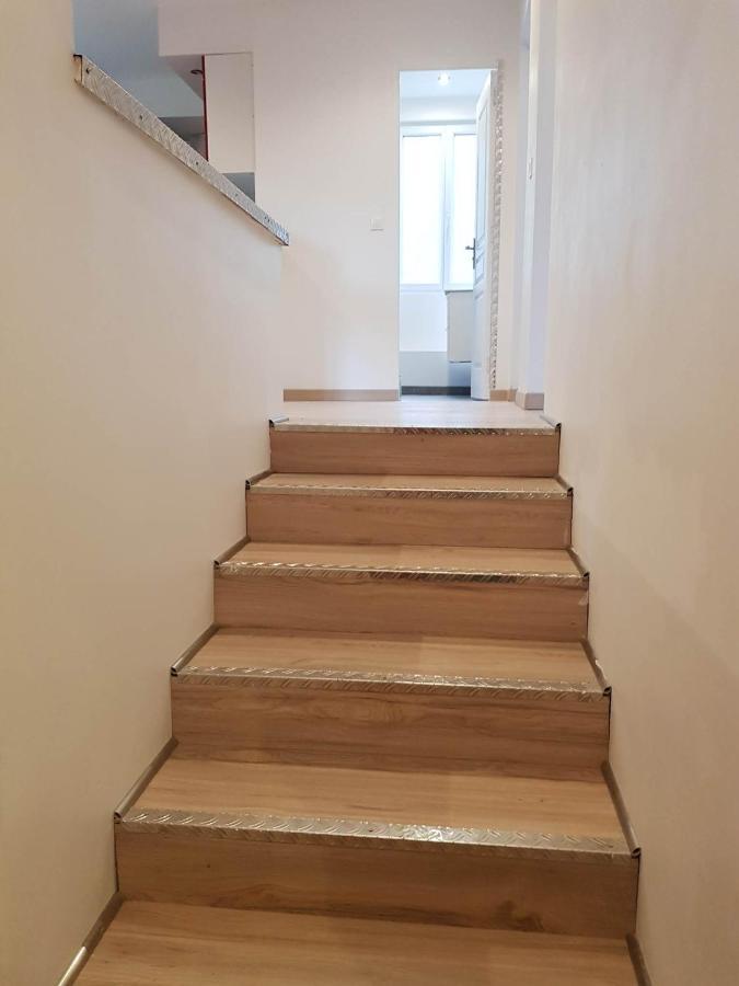 05 - Tres Joli 3 Pieces Neuf 2 Chambres, Logement Tout Equipe Pour 1 A 4 Personnes Maximum, Vue Sur Jardin Avec Parking Privatif, Grand Fourgon Possible, Tout Le Linge De Maison Est Fourni Annesse-et-Beaulieu Extérieur photo