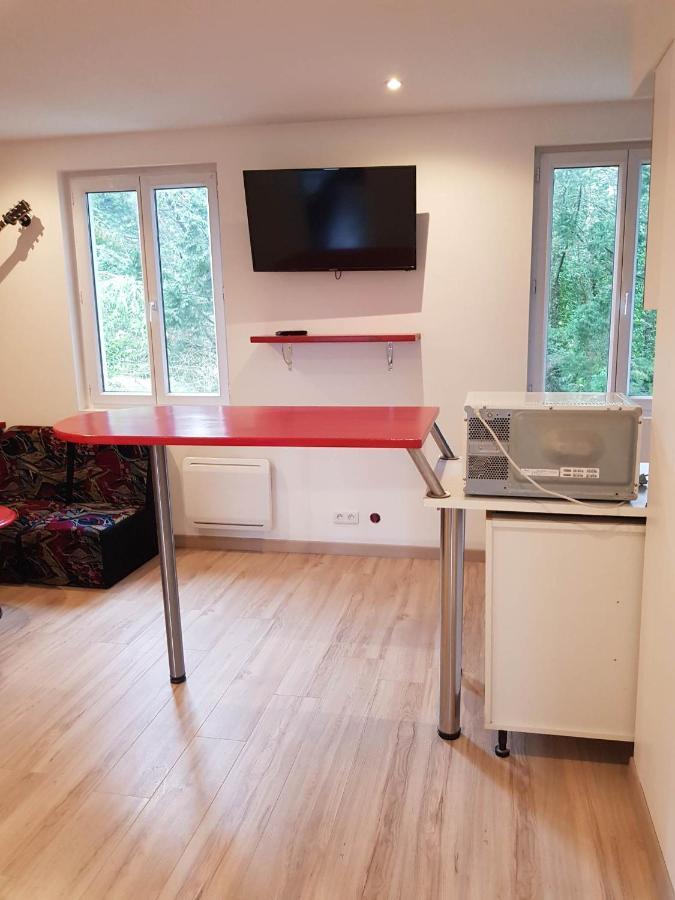 05 - Tres Joli 3 Pieces Neuf 2 Chambres, Logement Tout Equipe Pour 1 A 4 Personnes Maximum, Vue Sur Jardin Avec Parking Privatif, Grand Fourgon Possible, Tout Le Linge De Maison Est Fourni Annesse-et-Beaulieu Extérieur photo
